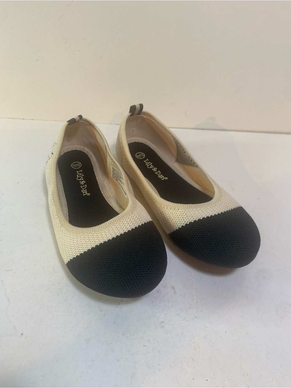 Lily And Dan Black & Ivory Woven Cat Detail Flats Size 11/12
